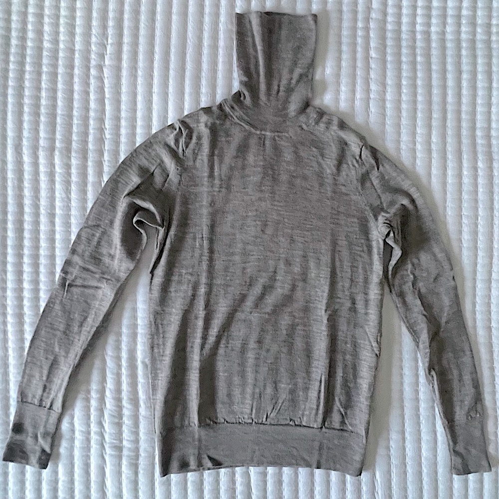 Uniqlo Grey Merino Wool Turtleneck XS